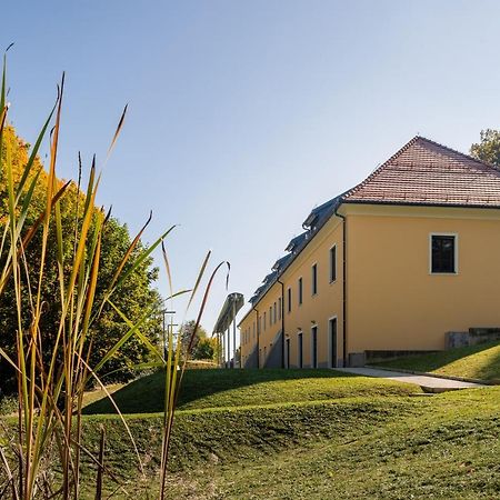 Dvorec Trebnik - Sobe Slovenske Konjice ภายนอก รูปภาพ