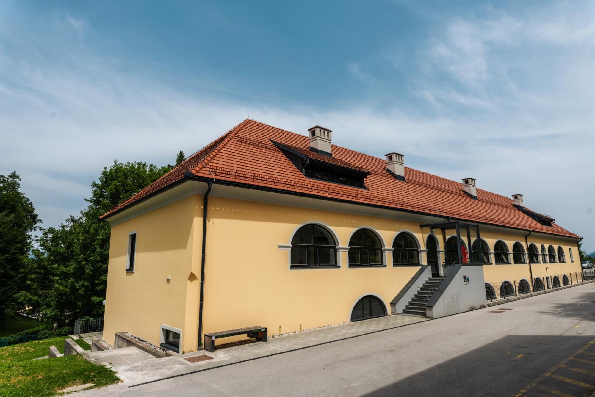 Dvorec Trebnik - Sobe Slovenske Konjice ภายนอก รูปภาพ